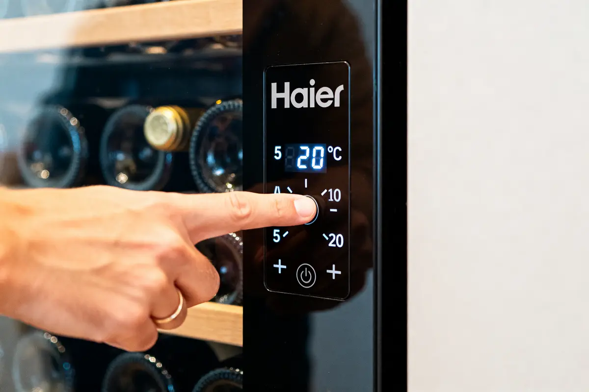 Réglage de la température d’une cave à vin Haier : guide pratique